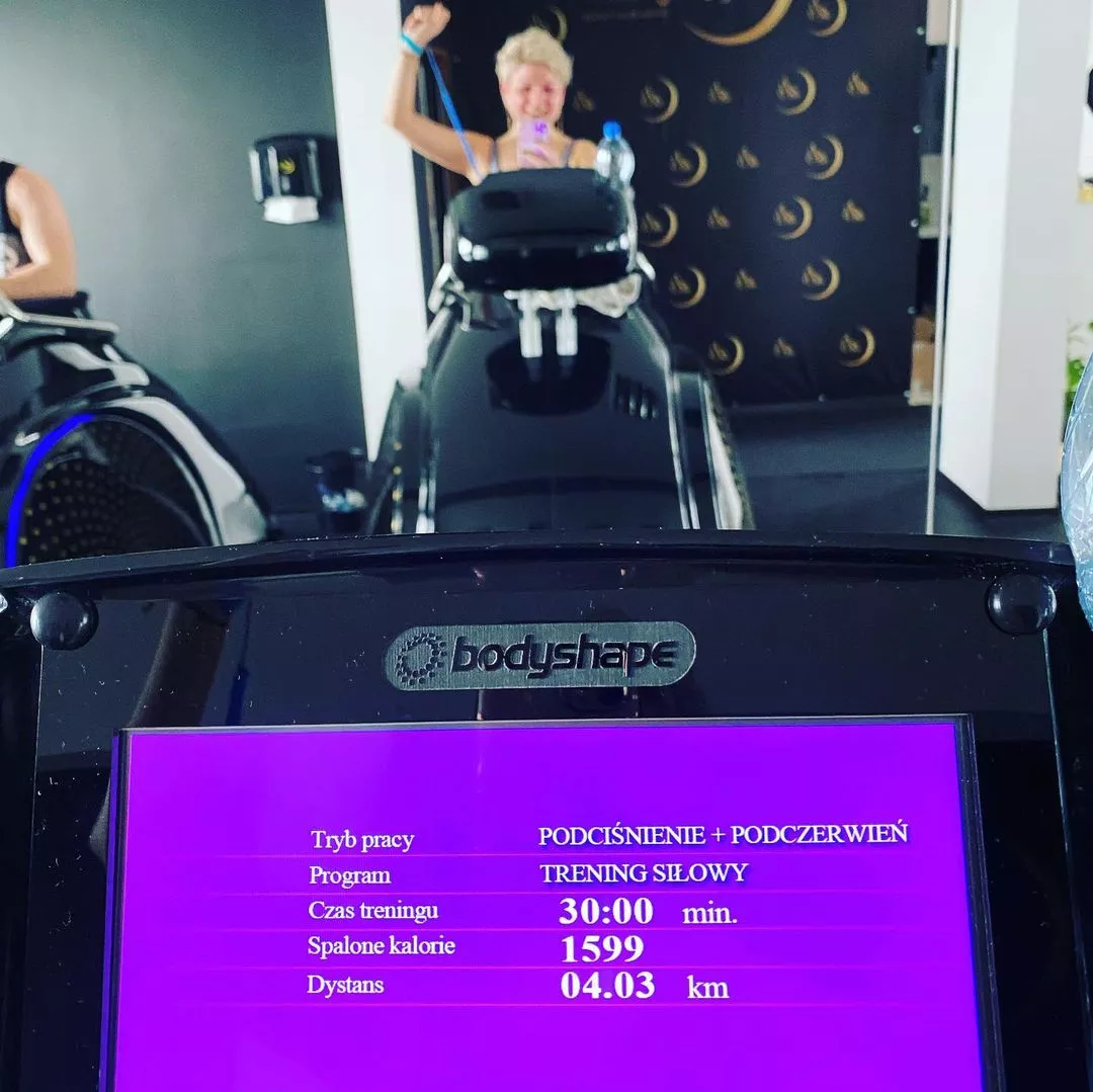 Zobaczcie jej figurę! Magda Narożna ostro trenuje! Gwiazda grupy Piękni i Młodzi daje z siebie wszystko!